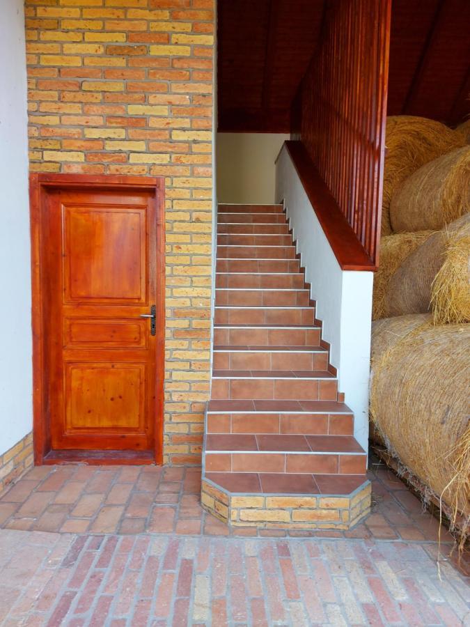 Akacos Tanya Es Vendeghaz Hotel Marok Ngoại thất bức ảnh