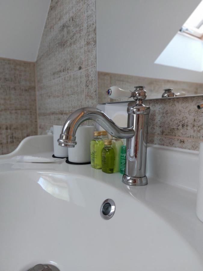 Akacos Tanya Es Vendeghaz Hotel Marok Ngoại thất bức ảnh